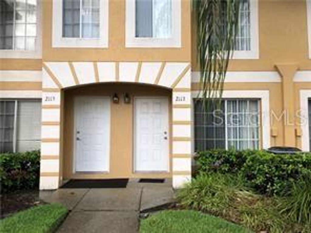 Image 1 of property listing at 2113 FLUORSHIRE DRIVE, Brandon, FL 33511