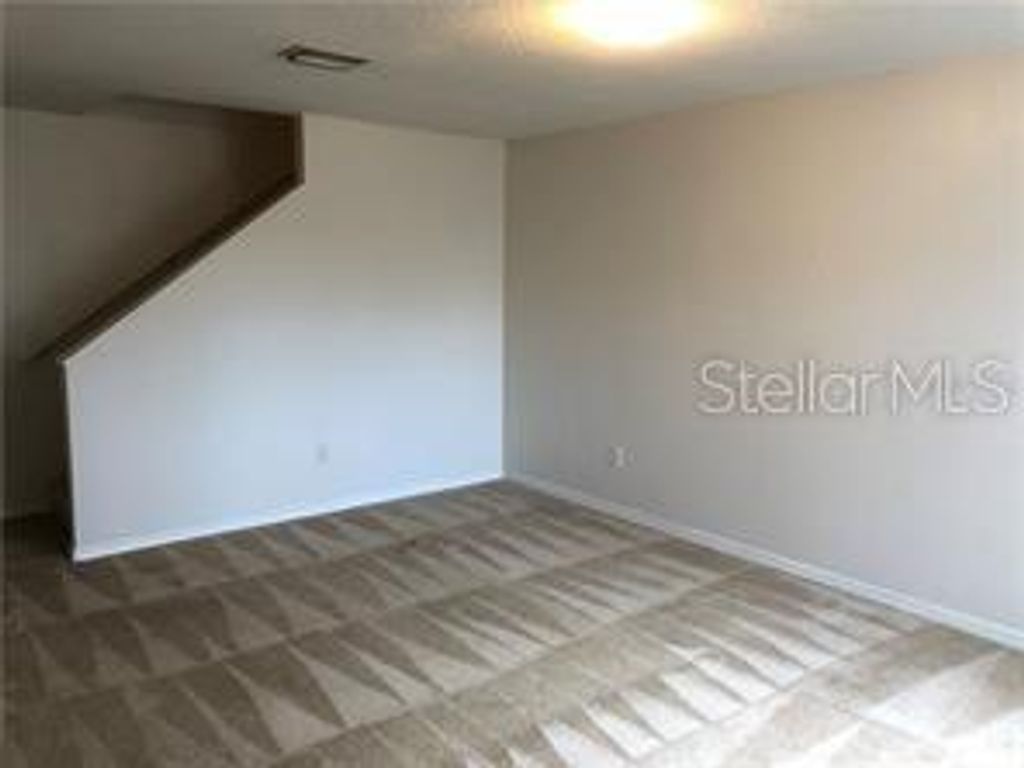 Image 5 of property listing at 2113 FLUORSHIRE DRIVE, Brandon, FL 33511