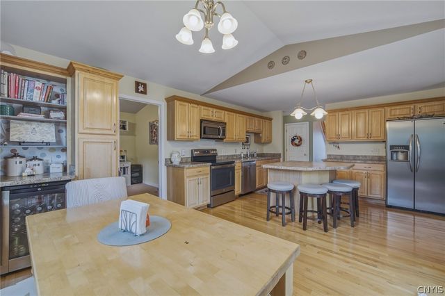 6244 Hessler Farm Path, Cicero, NY 13039