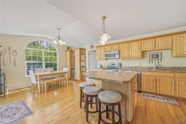 6244 Hessler Farm Path, Cicero, NY 13039
