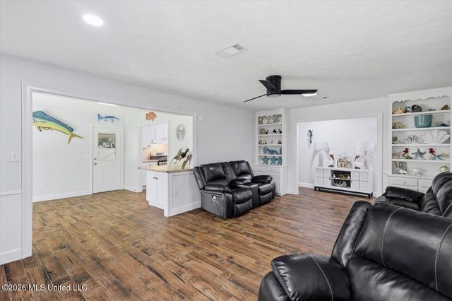 317 E School Street, Ridgeland, MS 39157