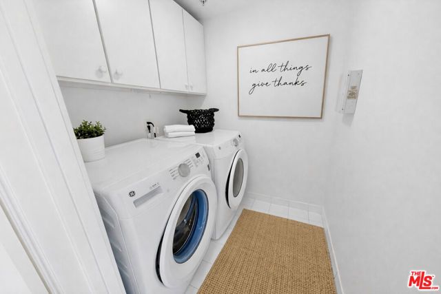 9848 Vidor Drive 402, Los Angeles, CA 90035