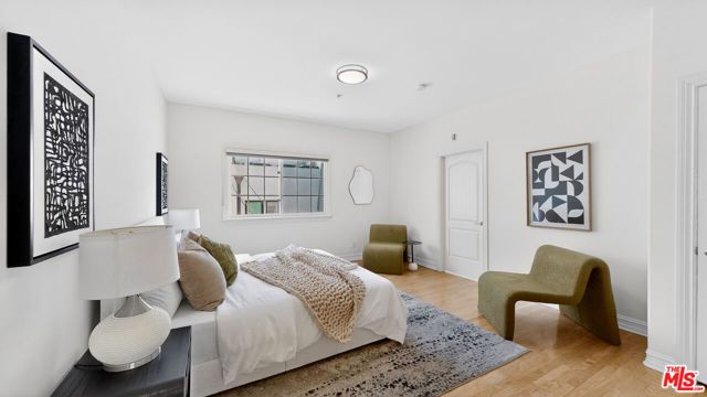 9848 Vidor Drive 402, Los Angeles, CA 90035