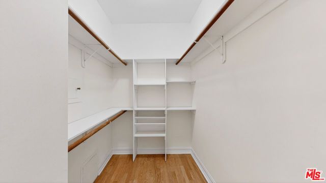 9848 Vidor Drive 402, Los Angeles, CA 90035