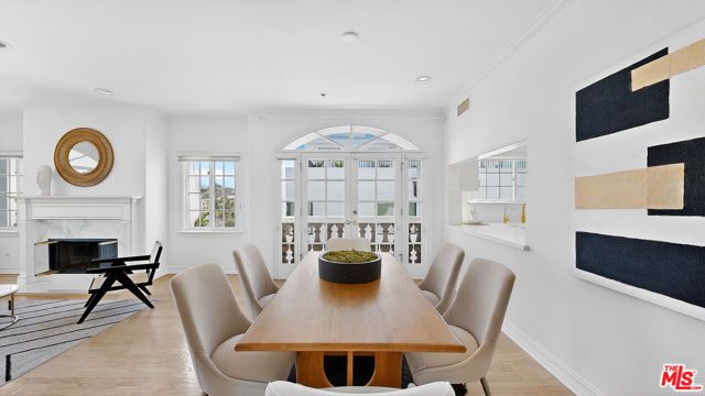 9848 Vidor Drive 402, Los Angeles, CA 90035