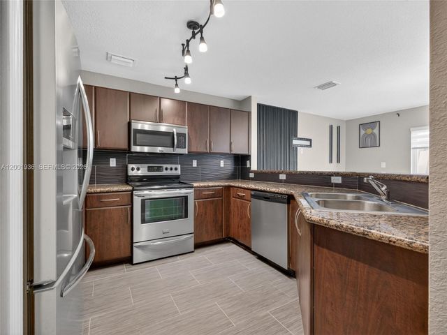 3004 SW 129th Way 150, Miramar, FL 33027