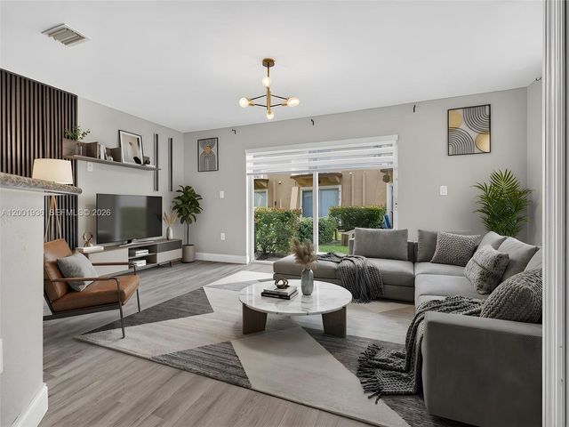 3004 SW 129th Way 150, Miramar, FL 33027