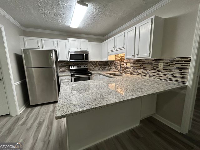 1002 Kathleen Court, Roswell, GA 30075