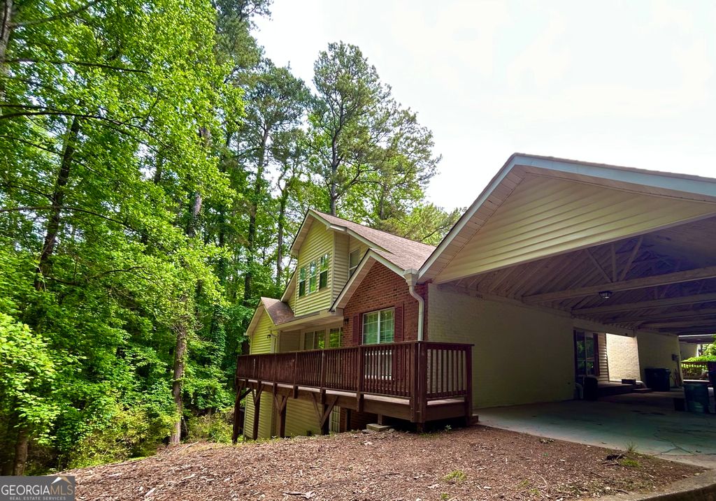1002 Kathleen Court, Roswell, GA 30075