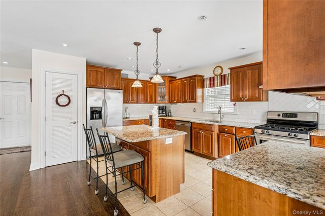 84 Barnes Street, Long Beach, NY 11561