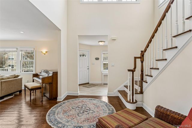 84 Barnes Street, Long Beach, NY 11561