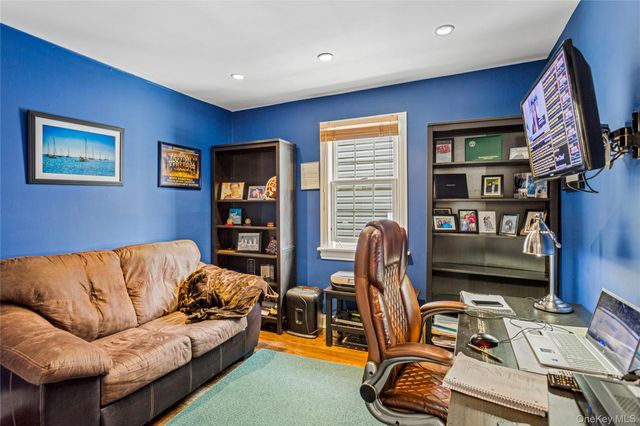 84 Barnes Street, Long Beach, NY 11561