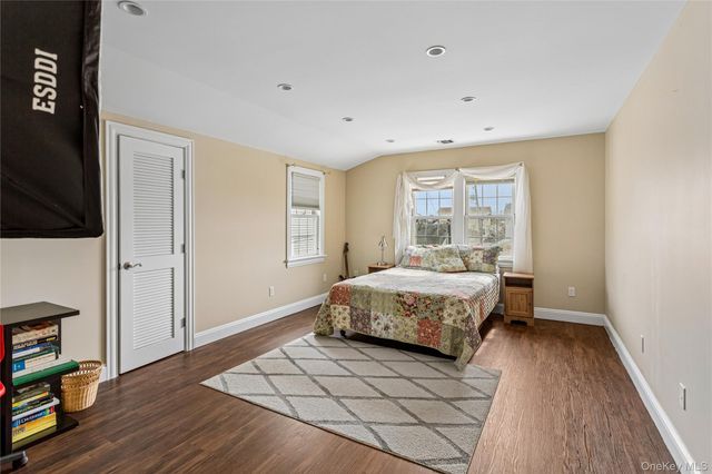 84 Barnes Street, Long Beach, NY 11561