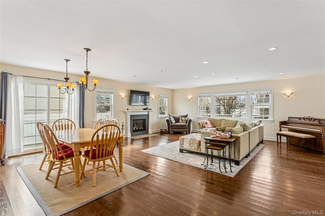 84 Barnes Street, Long Beach, NY 11561