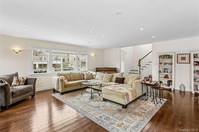 84 Barnes Street, Long Beach, NY 11561