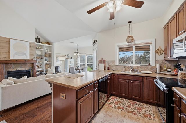 127 Summer Place Circle, Pottsboro, TX 75076