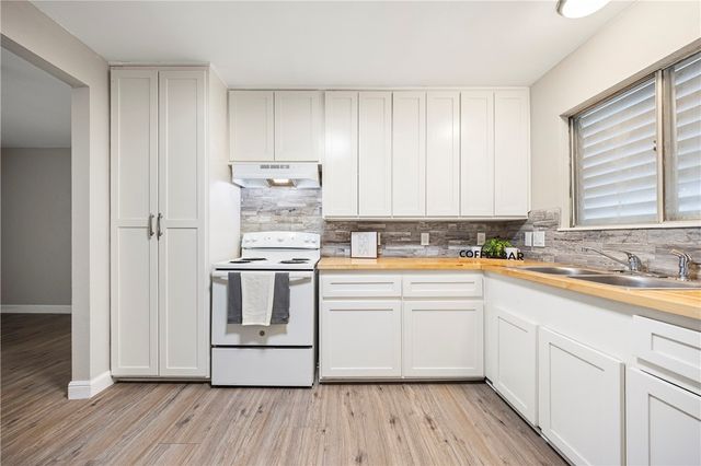 5909 Riley Dr, Corpus Christi, TX 78412