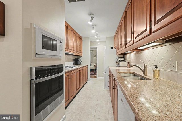 704 BELVEDERE ST, Carlisle, PA 17013