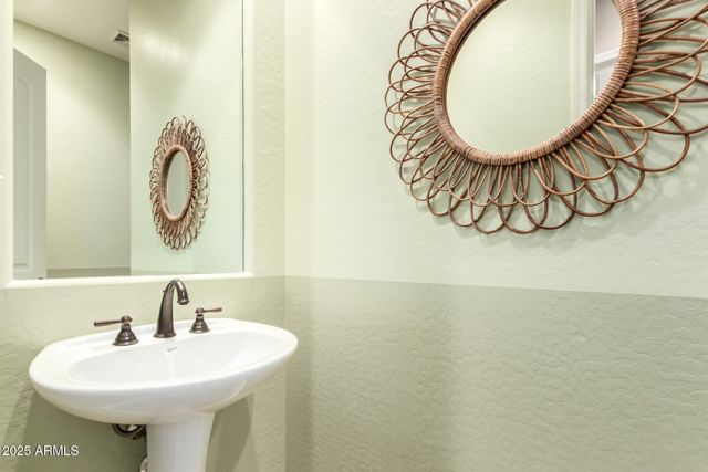 341 W HACKBERRY Drive, Chandler, AZ 85248