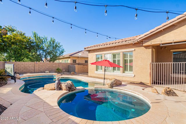 341 W HACKBERRY Drive, Chandler, AZ 85248