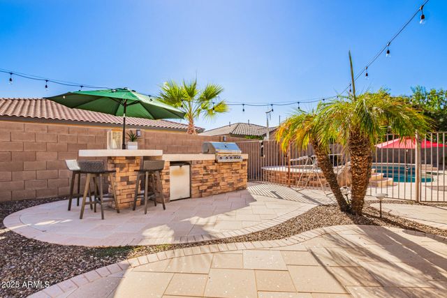 341 W HACKBERRY Drive, Chandler, AZ 85248