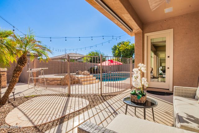 341 W HACKBERRY Drive, Chandler, AZ 85248