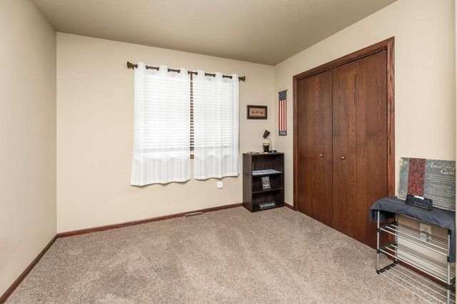 6089 55th Avenue S, Fargo, ND 58104