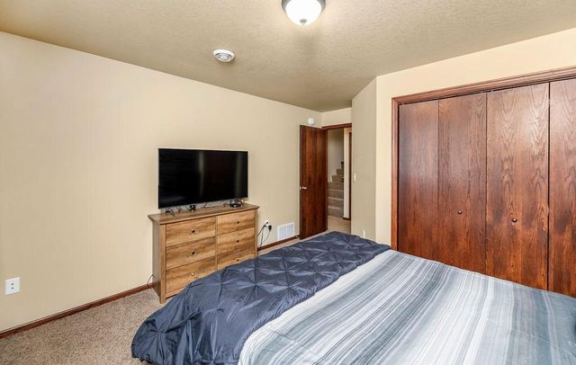6089 55th Avenue S, Fargo, ND 58104