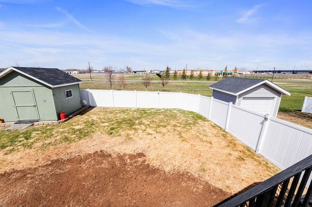 6089 55th Avenue S, Fargo, ND 58104
