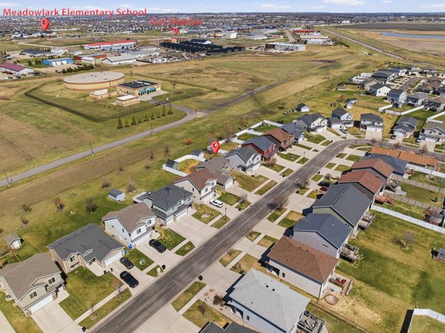 6089 55th Avenue S, Fargo, ND 58104