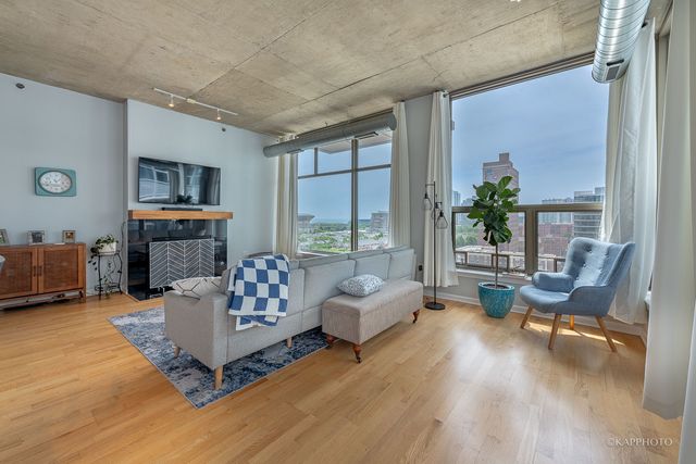 125 E 13TH Street 1113, Chicago, IL 60605