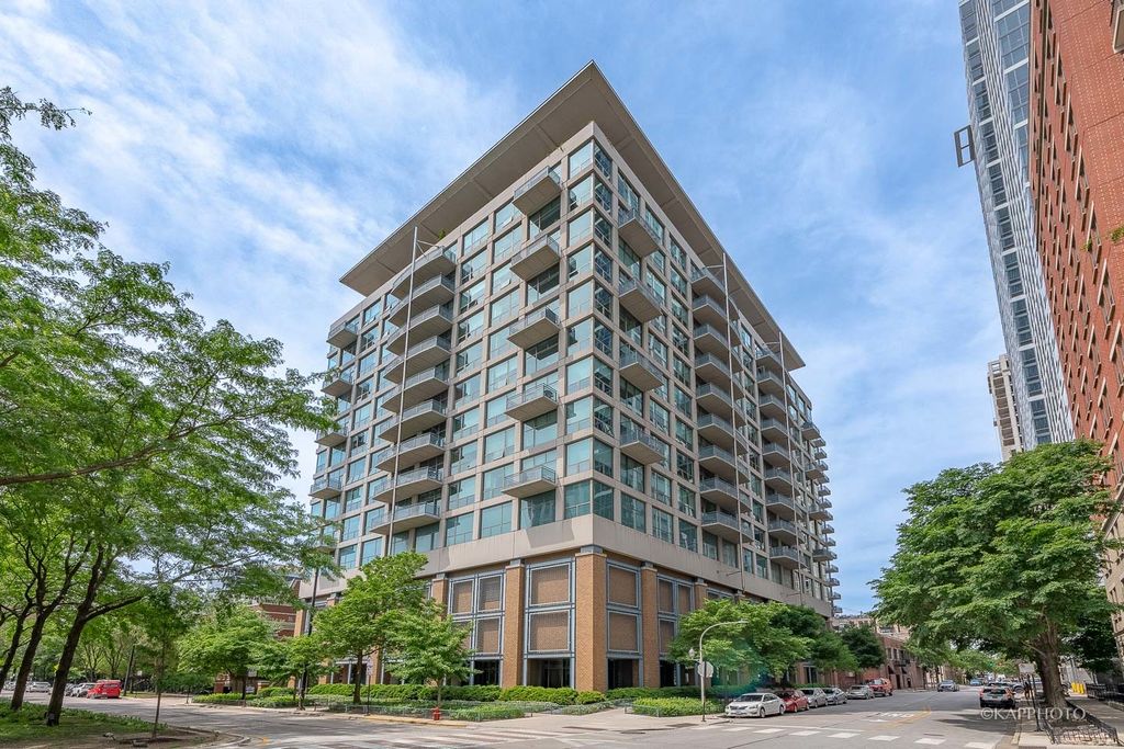 125 E 13TH Street 1113, Chicago, IL 60605