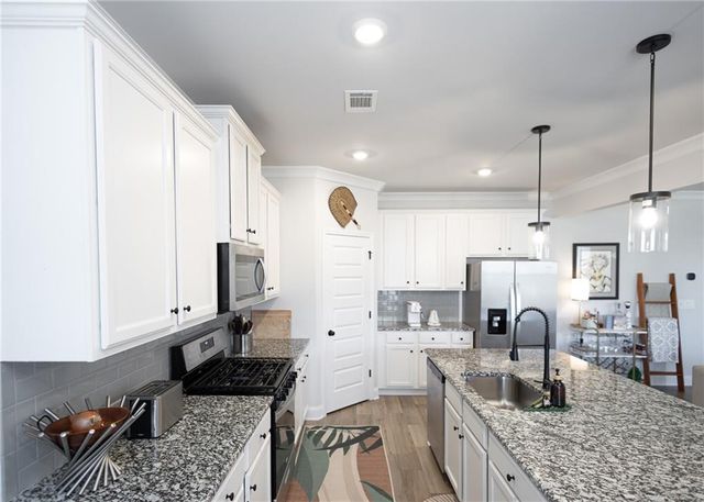 3291 Westgate Park Drive, Loganville, GA 30052