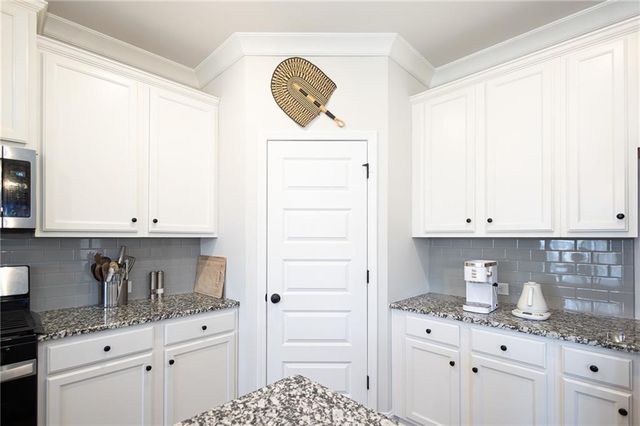 3291 Westgate Park Drive, Loganville, GA 30052