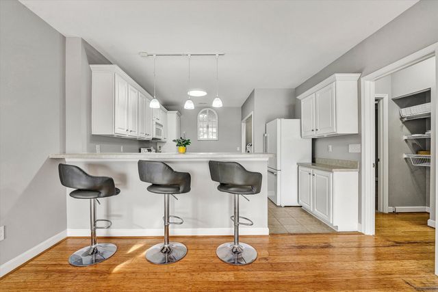 200 Bay Shore Dr Unit 115, Moneta, VA 24121