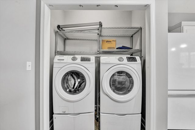 200 Bay Shore Dr Unit 115, Moneta, VA 24121