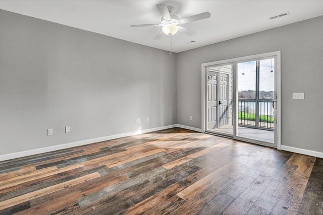 200 Bay Shore Dr Unit 115, Moneta, VA 24121