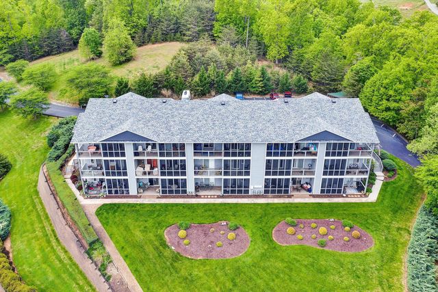 200 Bay Shore Dr Unit 115, Moneta, VA 24121