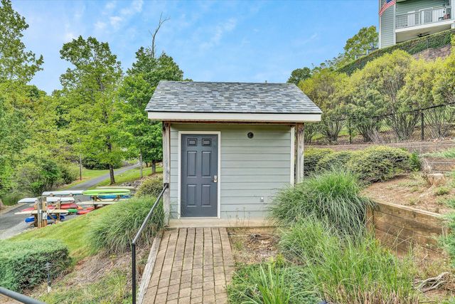 200 Bay Shore Dr Unit 115, Moneta, VA 24121