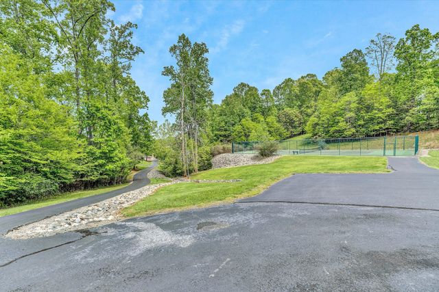 200 Bay Shore Dr Unit 115, Moneta, VA 24121