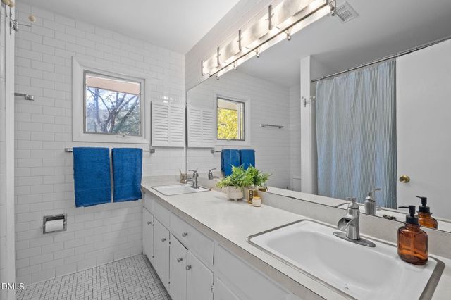 1709 Curtis Road, Chapel Hill, NC 27514