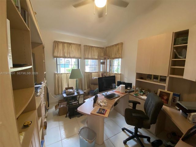 10310 Camelback Ln, Boca Raton, FL 33498