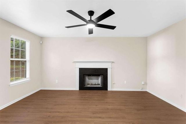 3897 Creek Shoals Ln, Ellenwood, GA 30294