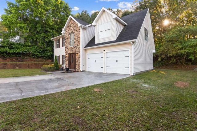 3897 Creek Shoals Ln, Ellenwood, GA 30294