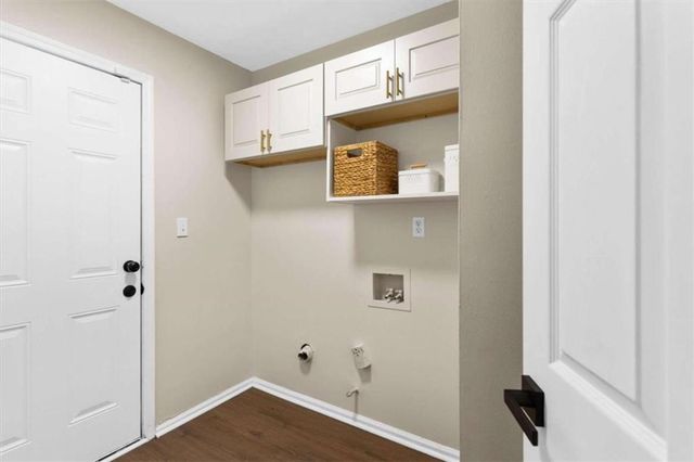 3897 Creek Shoals Ln, Ellenwood, GA 30294