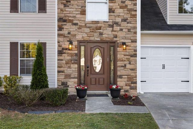 3897 Creek Shoals Ln, Ellenwood, GA 30294