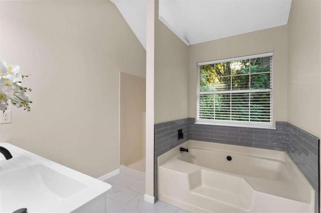 3897 Creek Shoals Ln, Ellenwood, GA 30294