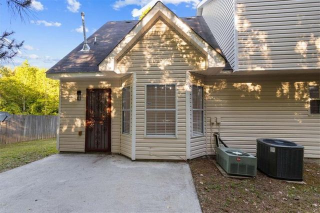 3897 Creek Shoals Ln, Ellenwood, GA 30294