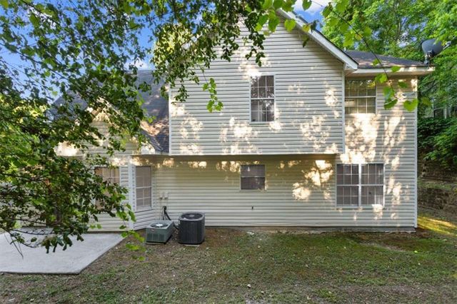 3897 Creek Shoals Ln, Ellenwood, GA 30294