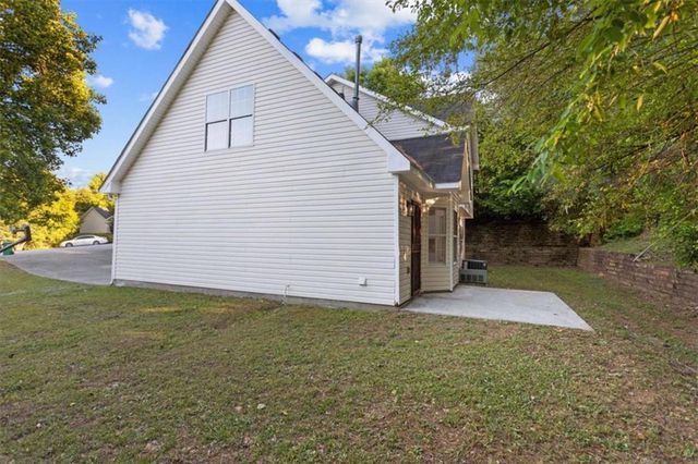 3897 Creek Shoals Ln, Ellenwood, GA 30294